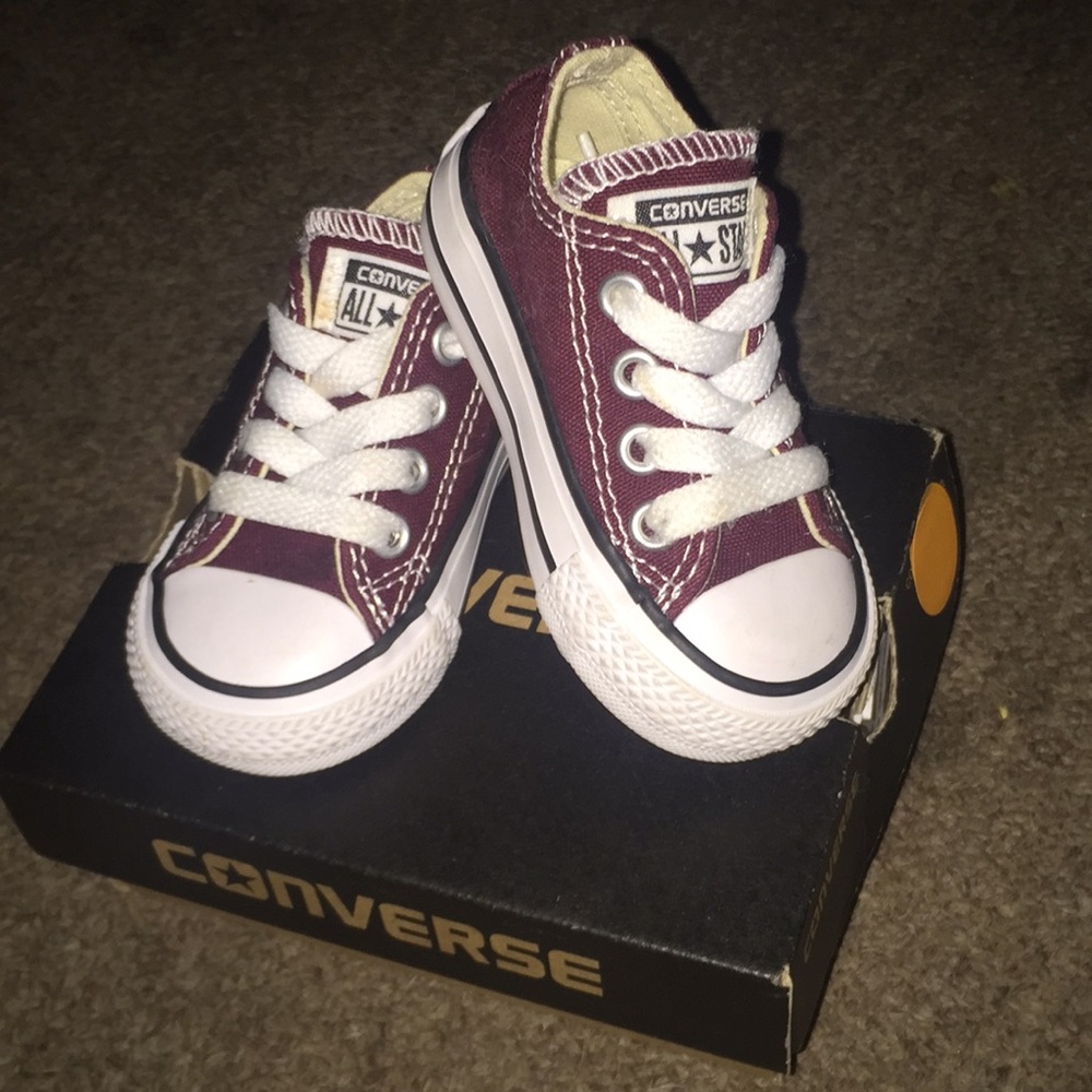 Infant size 3 Converse